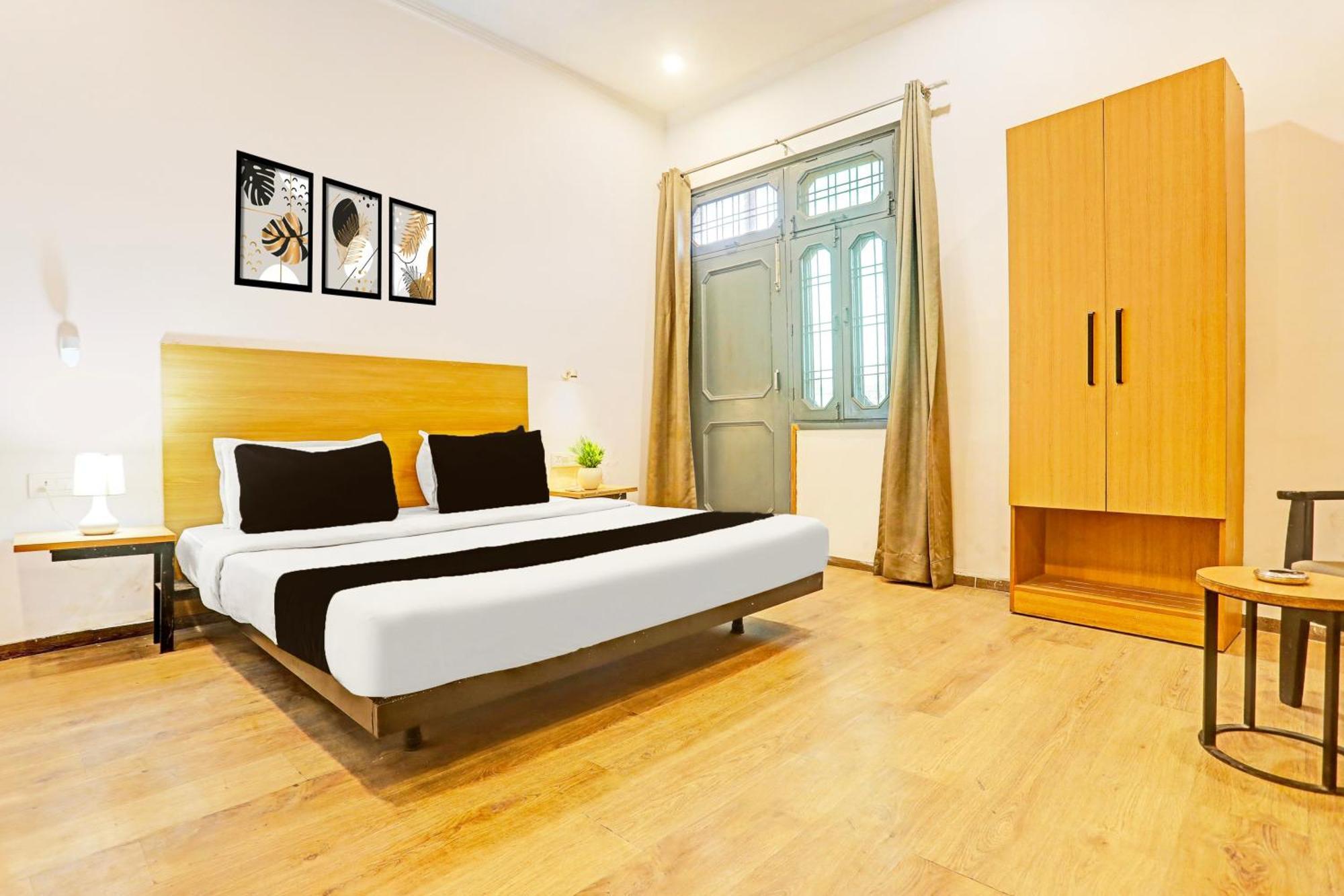 Super Townhouse Vijay Khand Gomti Nagar ลัคเนา ภายนอก รูปภาพ